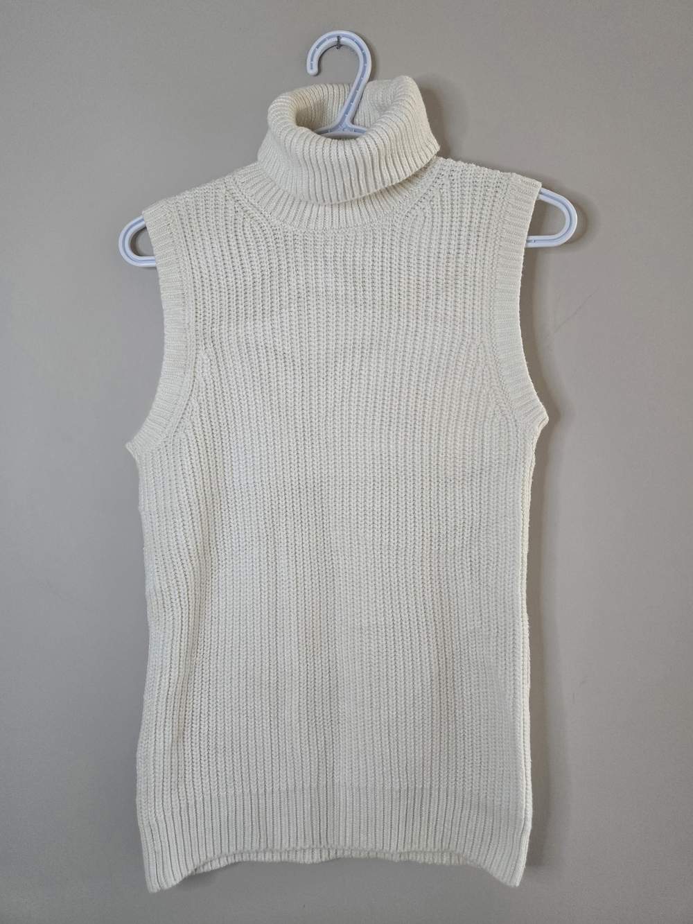 Michael Kors white ribbed sleeveless chunky knit turtleneck sweater, small + new